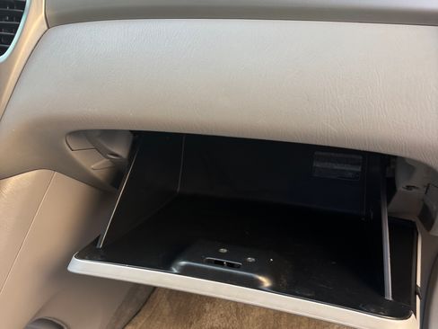 Used 2005 Toyota Highlander Limited image 19