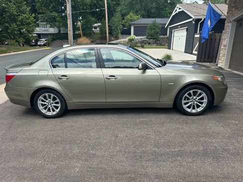Used 2007 BMW 530xi Sedan AWD/4WD image 1