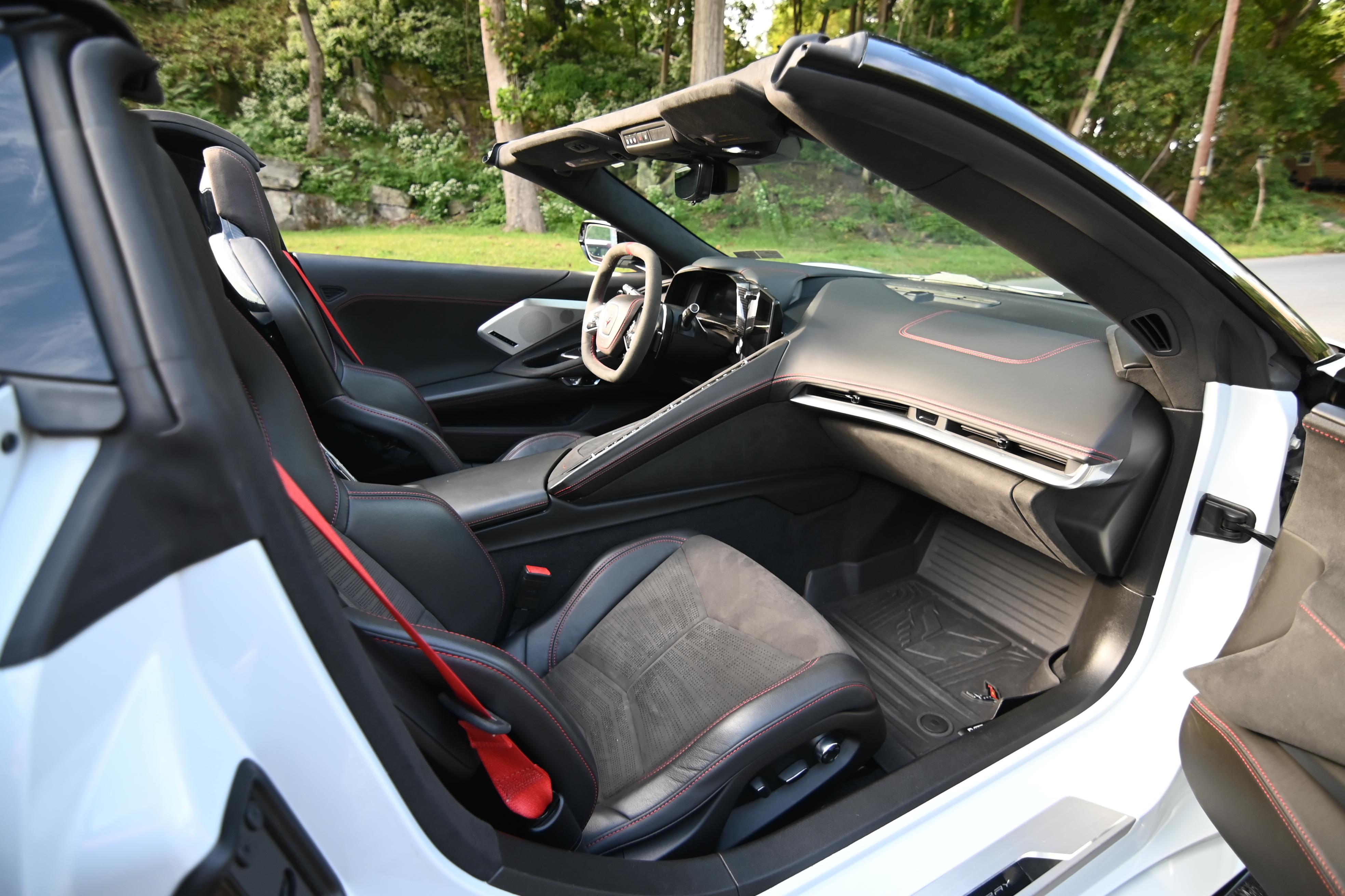 Used 2021 Chevrolet Corvette Stingray Premium Conv w/ Z51 Performance Package RWD image 15