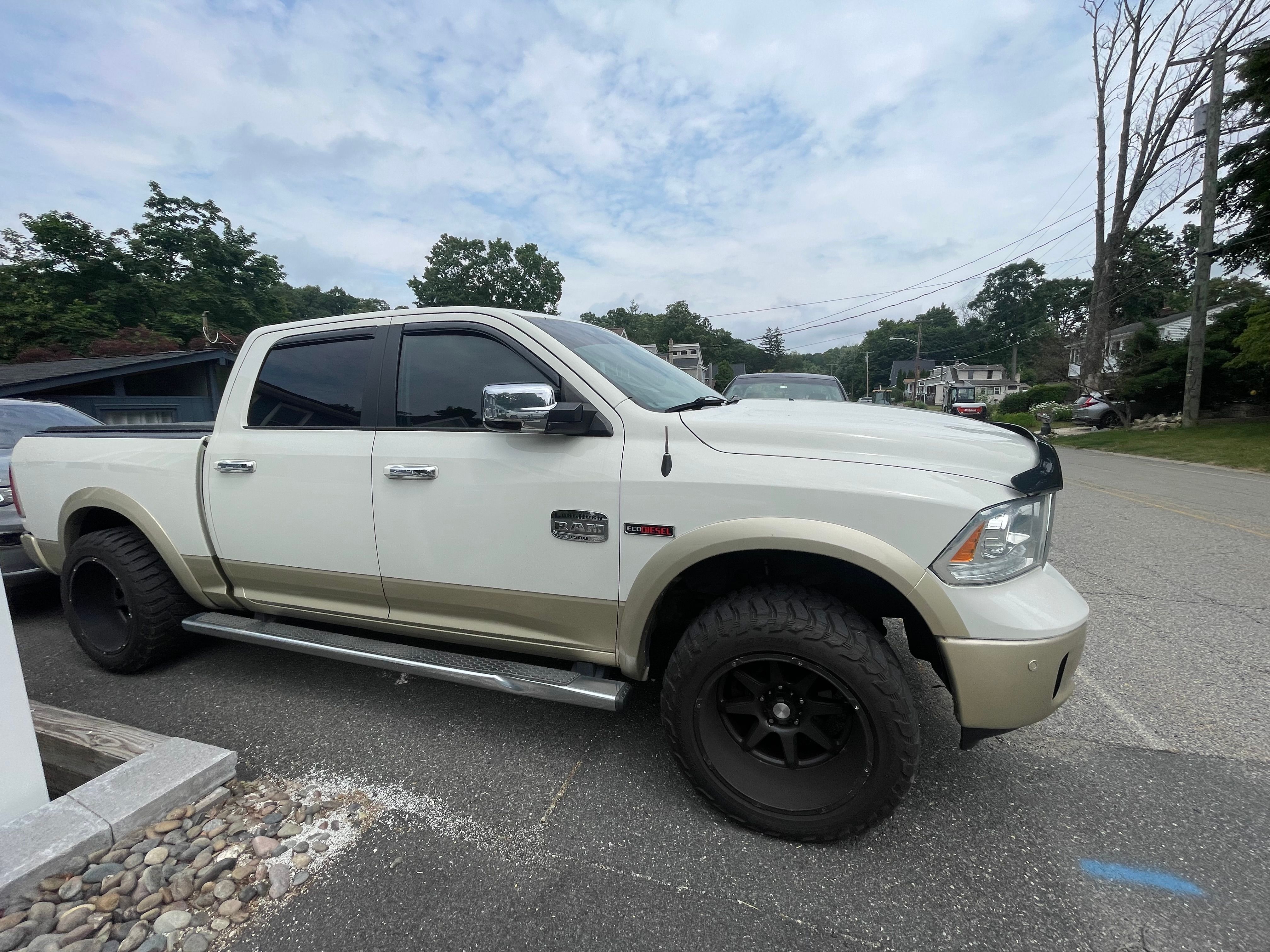 Used 2016 RAM 1500 Laramie Longhorn w/ Convenience Group AWD/4WD image 5