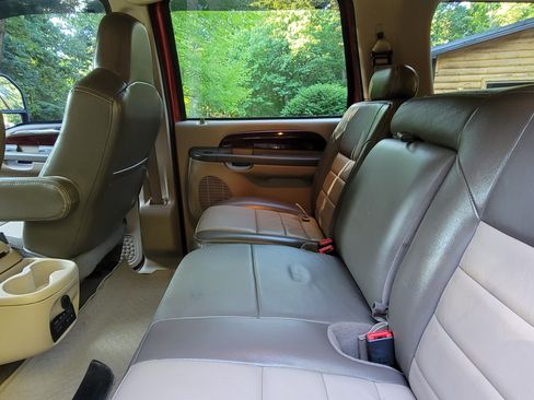 Used 2004 Ford Excursion Eddie Bauer image 15