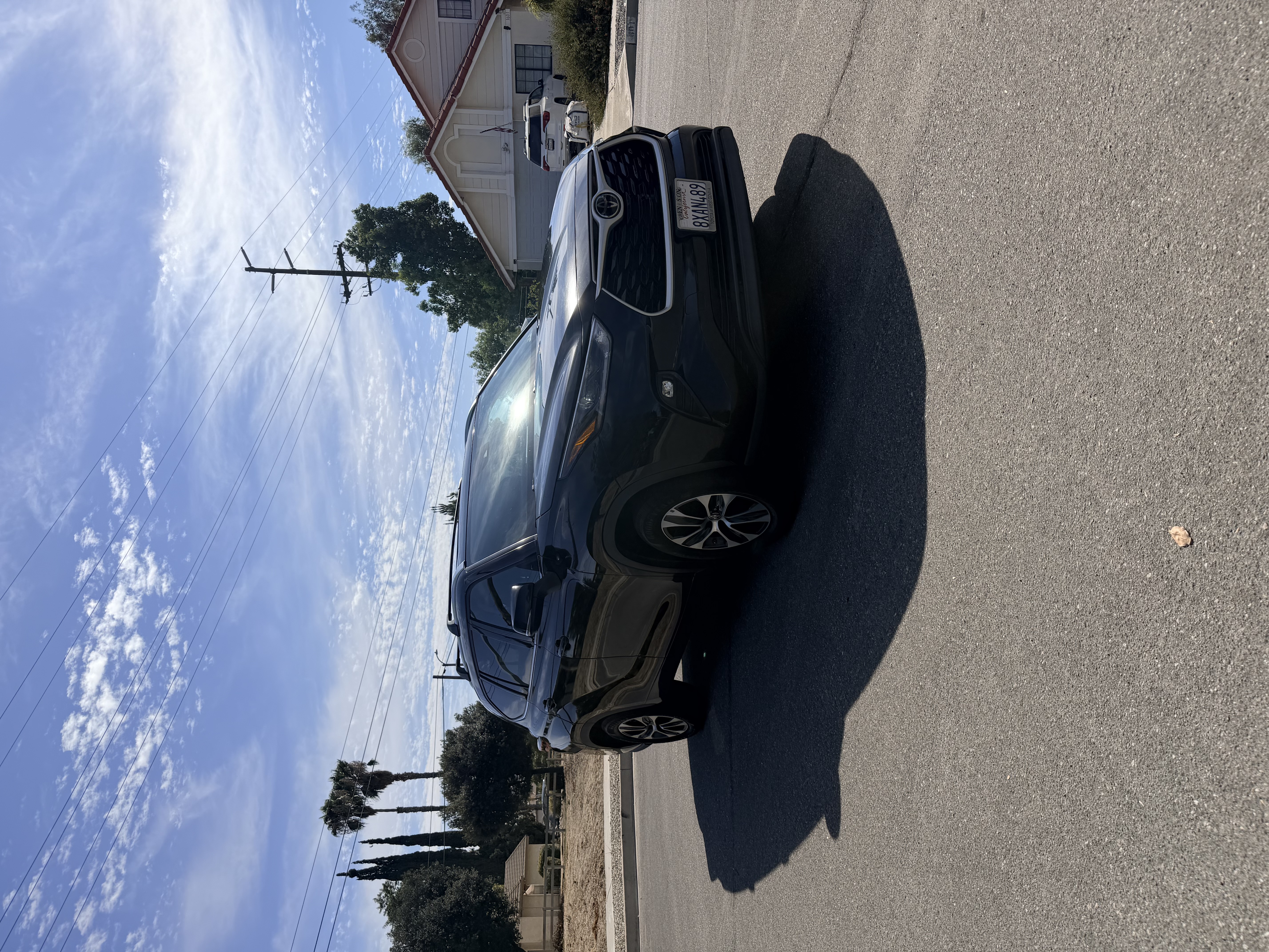 Used 2021 Toyota Highlander XLE FWD image 4