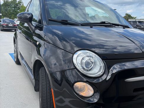 Used 2017 FIAT 500 e FWD image 2