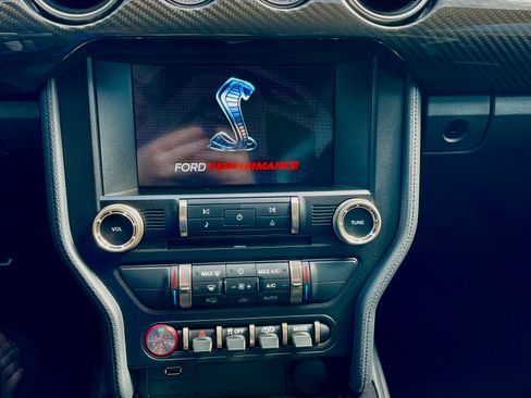 Used 2020 Ford Mustang Shelby GT500 w/ Carbon Fiber Track Pack image 8