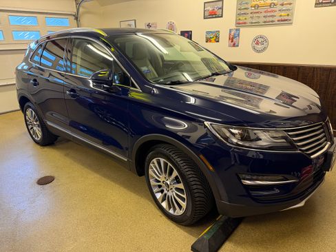 Used 2018 Lincoln MKC Reserve w/ Lincoln MKC Climate Package AWD/4WD image 2