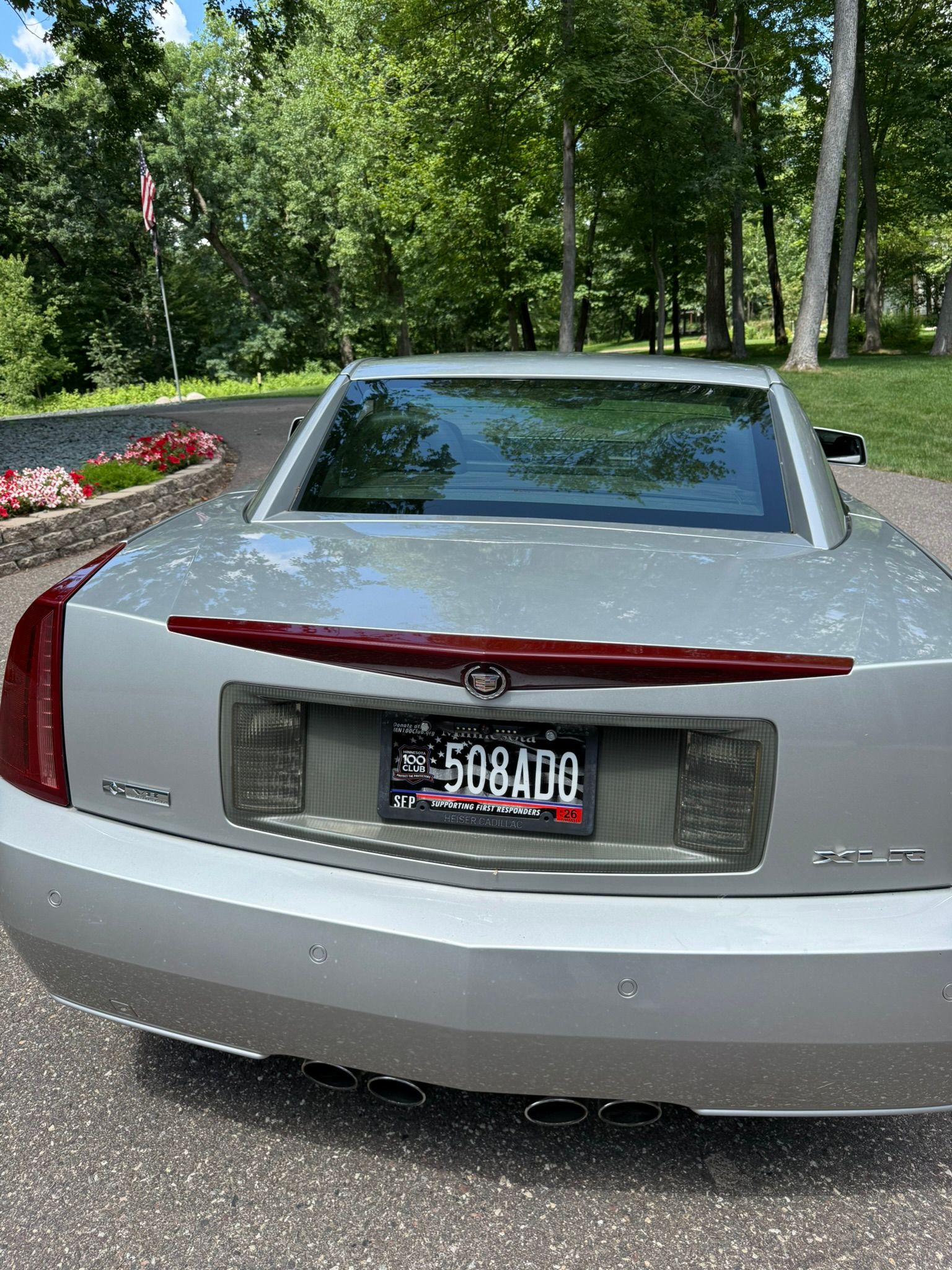 Used 2008 Cadillac XLR RWD image 17