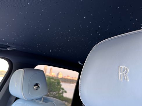 Used 2023 Rolls-Royce Cullinan image 12