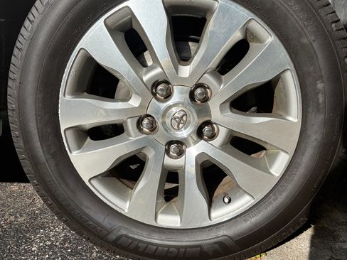 Used 2010 Toyota Sequoia Limited image 10