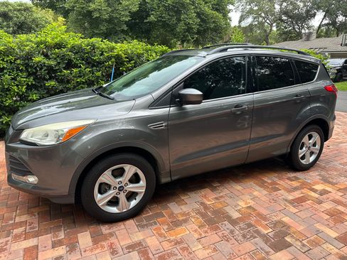 Used 2014 Ford Escape SE w/ Equipment Group 201A FWD image 14