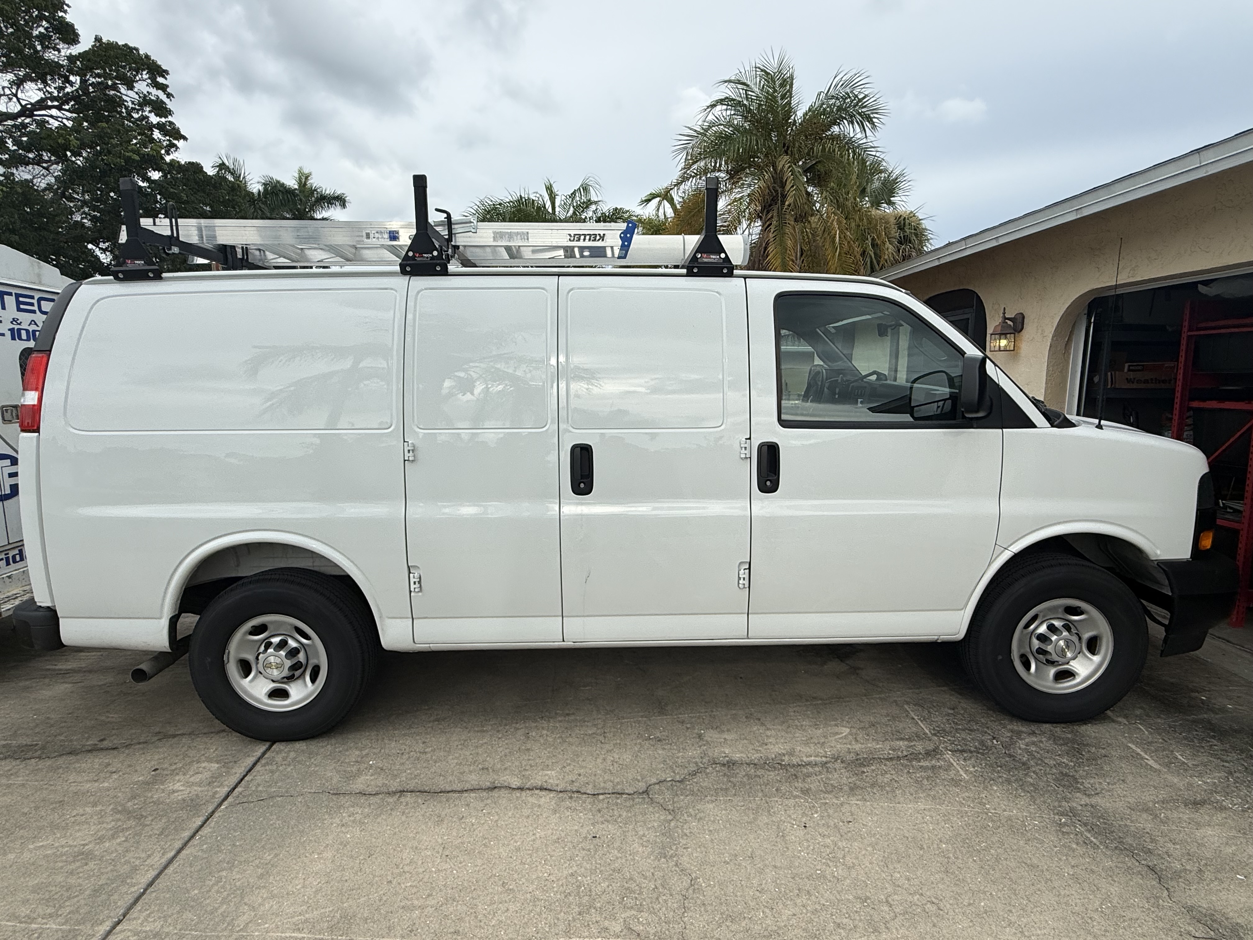 Used 2025 Chevrolet Express 2500 w/ Communications Package RWD image 1