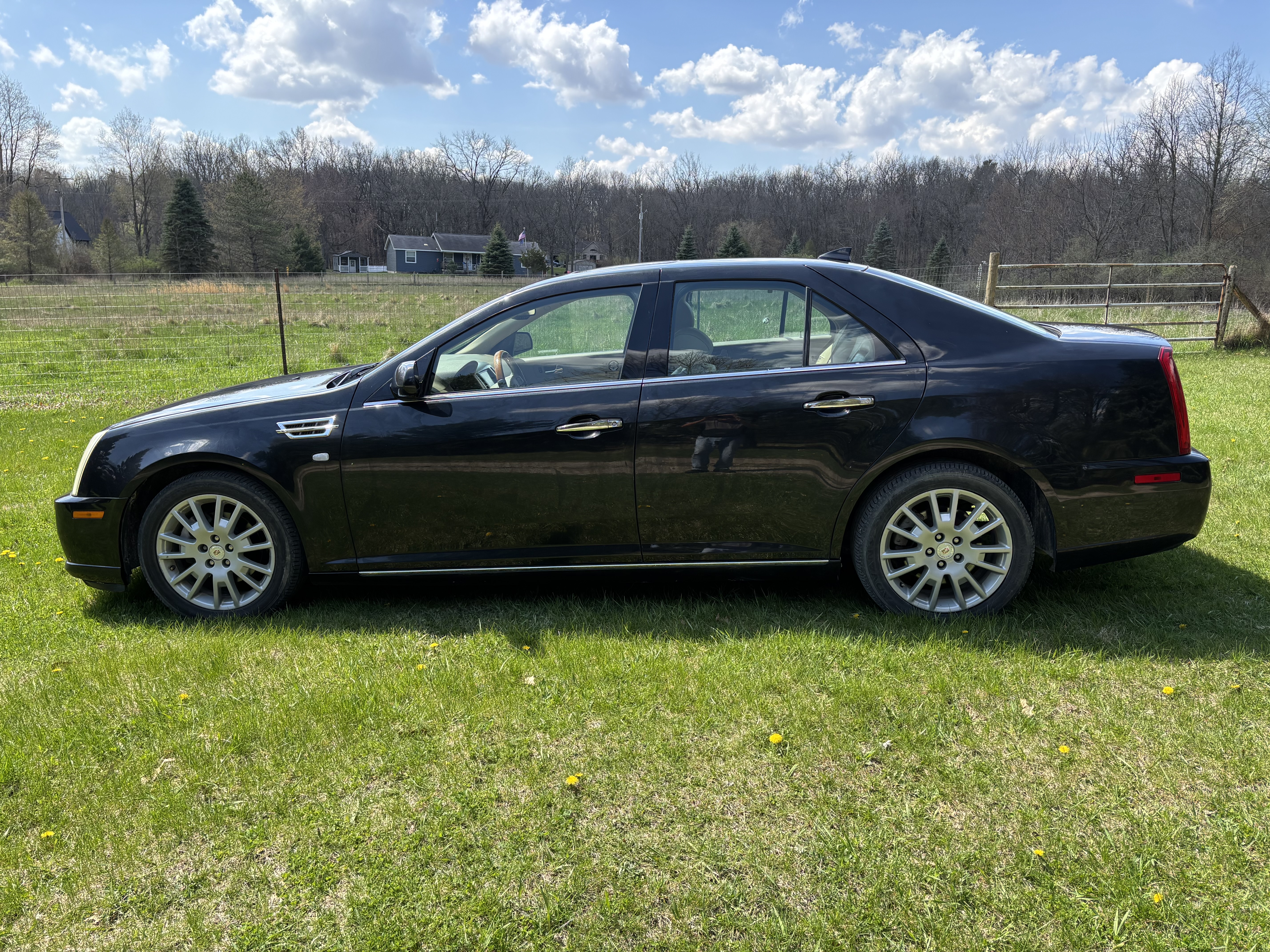 Used 2011 Cadillac STS image 10