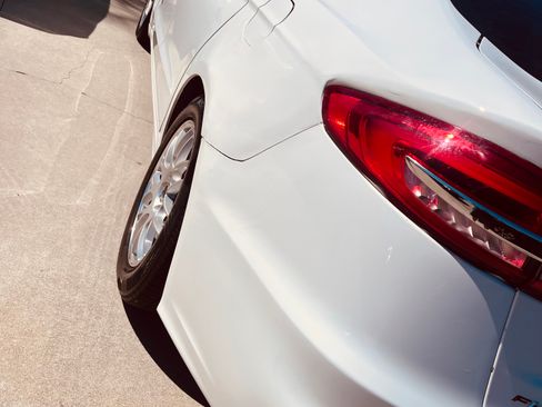 Used 2019 Ford Fusion SE image 10