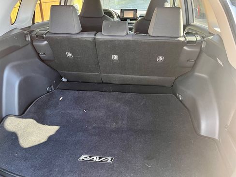 Used 2019 Toyota RAV4 LE image 25