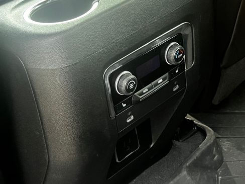 Used 2024 Chevrolet Tahoe Z71 w/ Luxury Package image 9