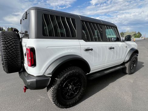 Used 2024 Ford Bronco Wildtrak image 6