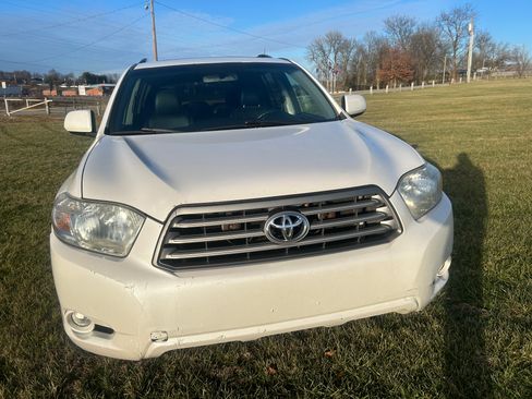 Used 2010 Toyota Highlander SE image 1