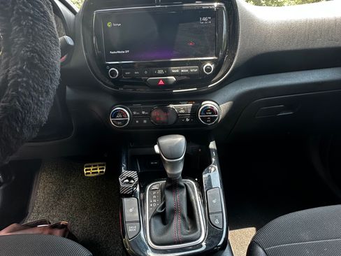 Used 2022 Kia Soul Turbo FWD image 8