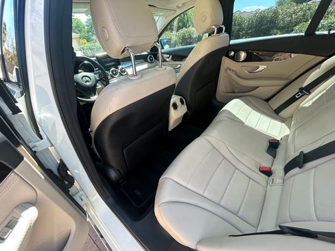 Used 2015 Mercedes-Benz C 300 Sedan image 14
