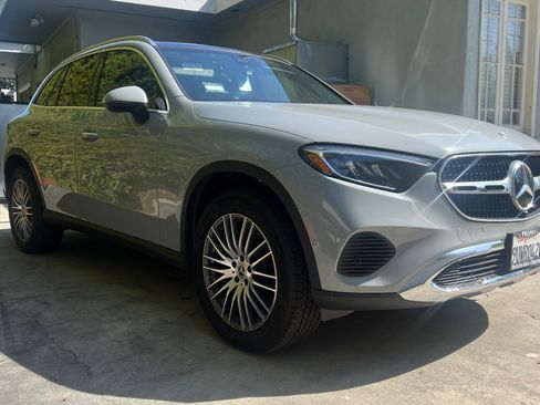 Used 2025 Mercedes-Benz GLC 300 image 9