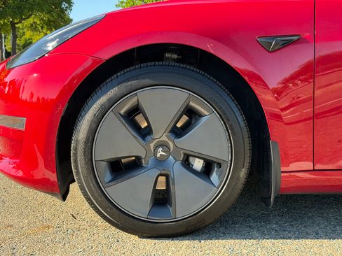 Used 2022 Tesla Model 3 Long Range image 8