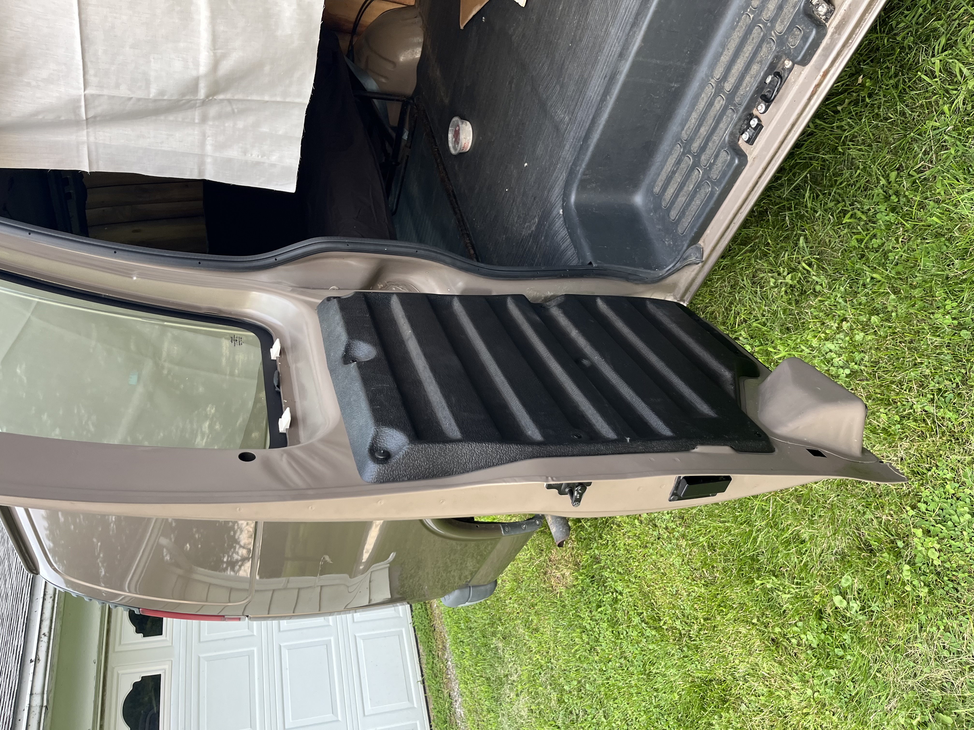 Used 1997 Chevrolet Express 1500 w/ Preferred Equipment Group 2 RWD image 11