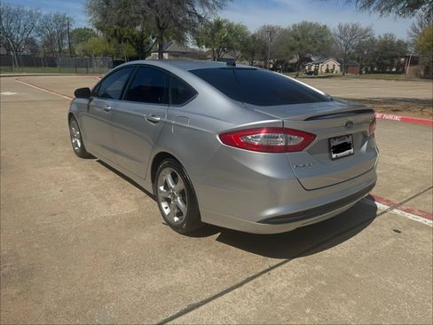 Used 2014 Ford Fusion SE image 6