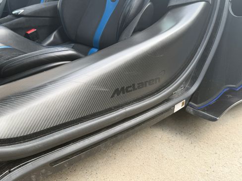 Used 2018 McLaren 720S Performance RWD image 23