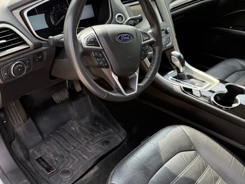 Used 2016 Ford Fusion SE w/ Equipment Group 202A AWD/4WD image 8