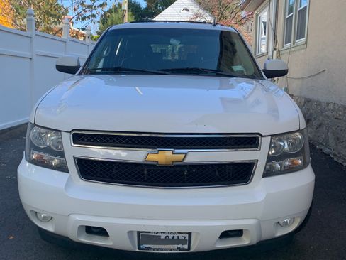 Used 2012 Chevrolet Suburban LT image 24