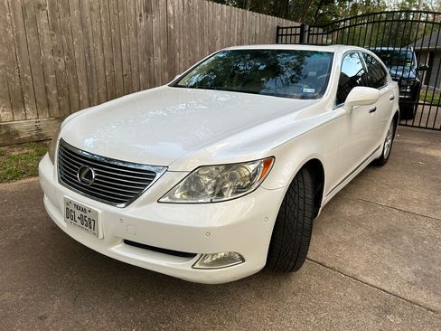 Used 2007 Lexus LS 460 image 1