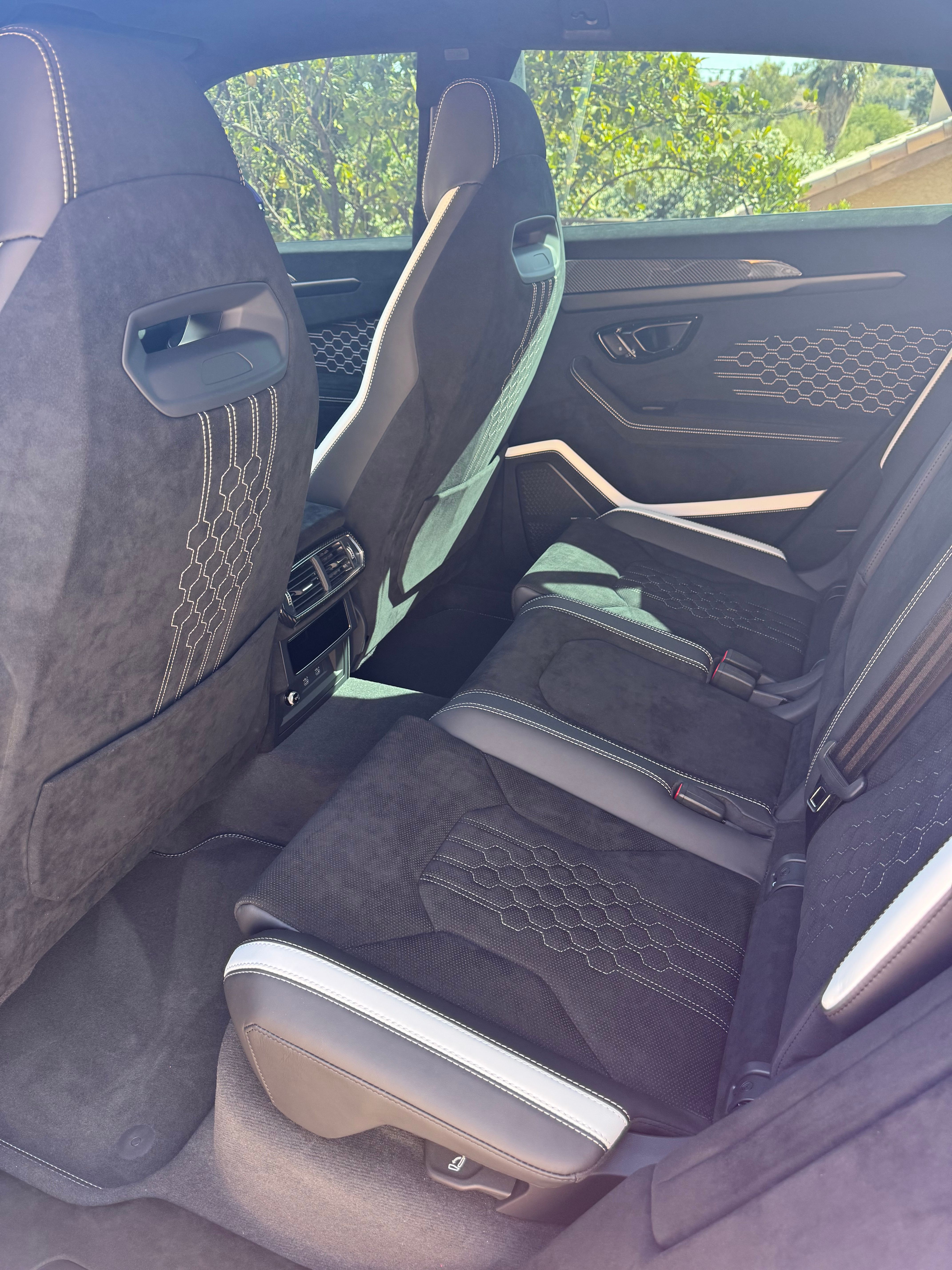 Used 2024 Lamborghini Urus Performante AWD/4WD image 12