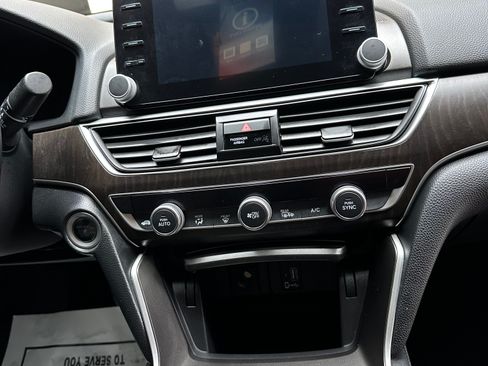 Used 2019 Honda Accord EX-L image 18