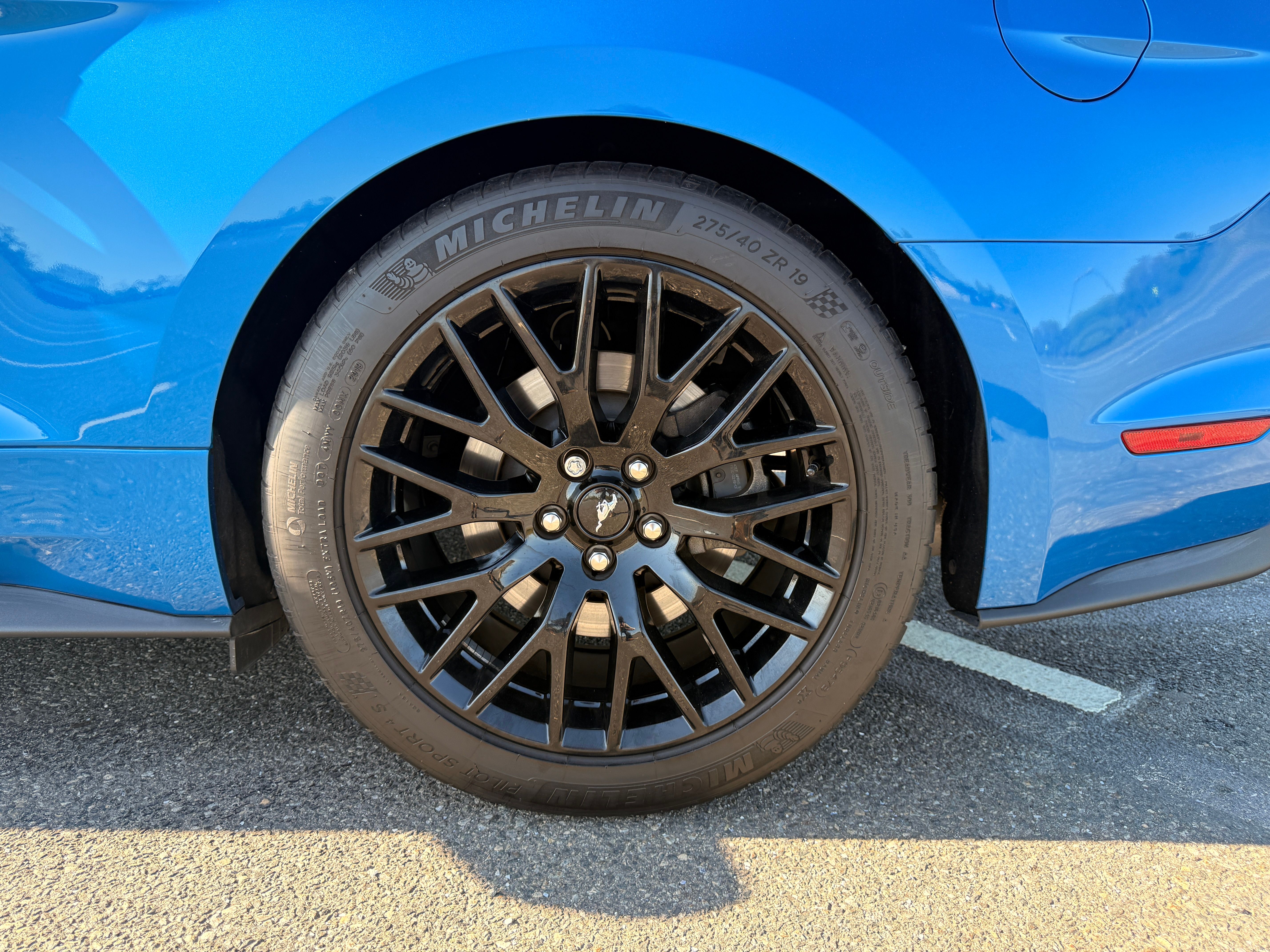 Used 2019 Ford Mustang GT Premium w/ GT Performance Package RWD image 18