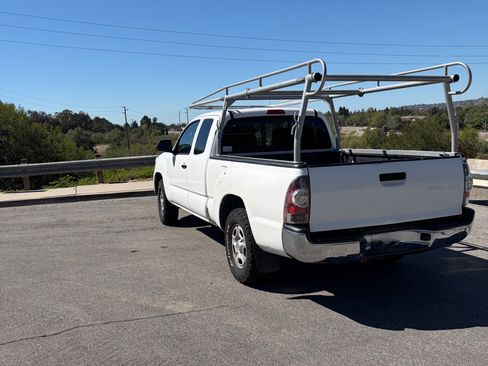 Used 2013 Toyota Tacoma 2WD Access Cab w/ SR5 Pkg image 9