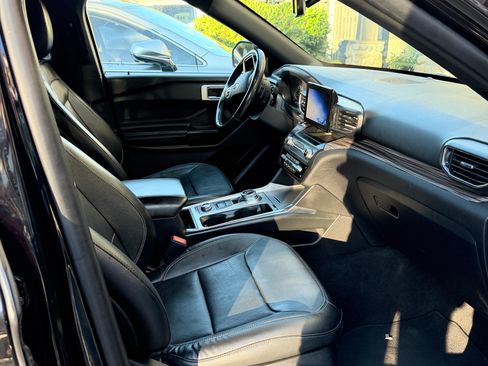 Used 2020 Ford Explorer Limited AWD/4WD image 26