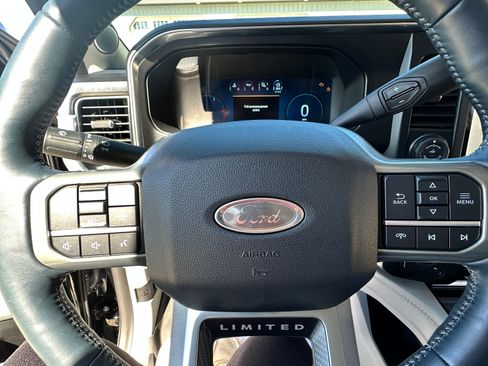 Used 2024 Ford F350 Limited image 15
