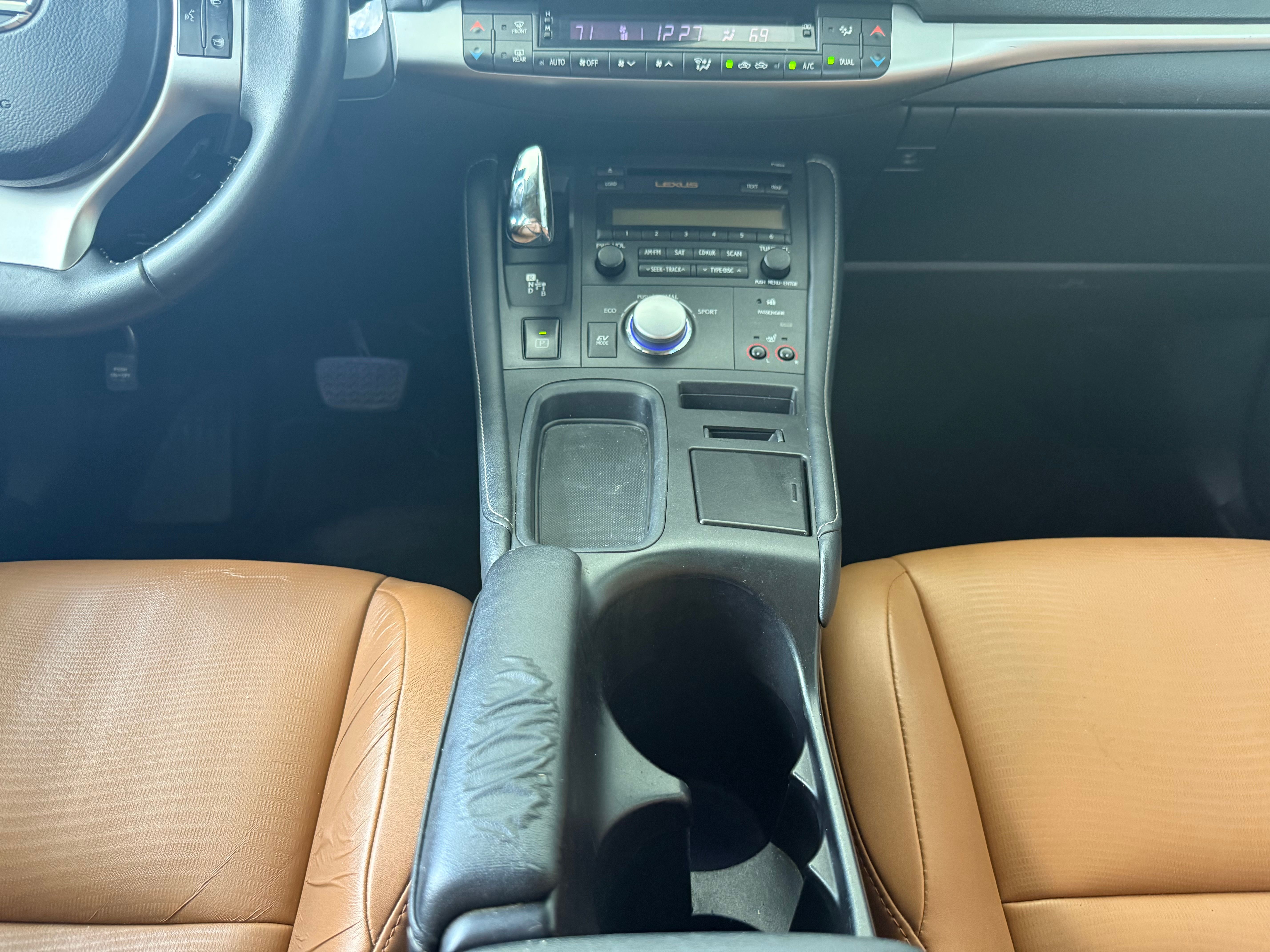 Used 2013 Lexus CT 200h w/ Premium Pkg w/Backup Camera FWD image 21