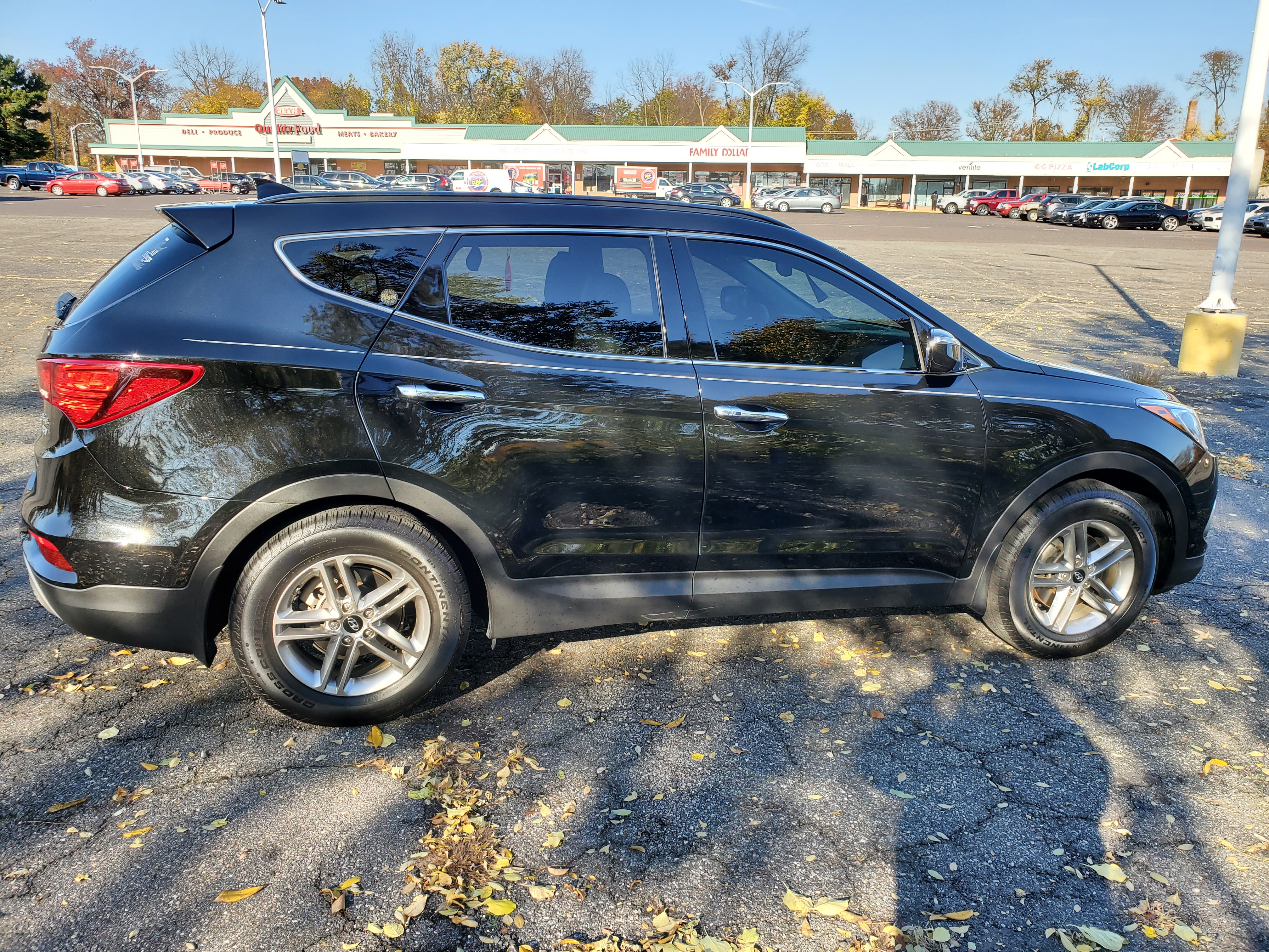 Used 2018 Hyundai Santa Fe Sport w/ 2.4L Tech Package 04 AWD/4WD image 9