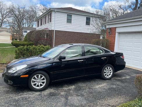 Used 2004 Lexus ES 330 image 1