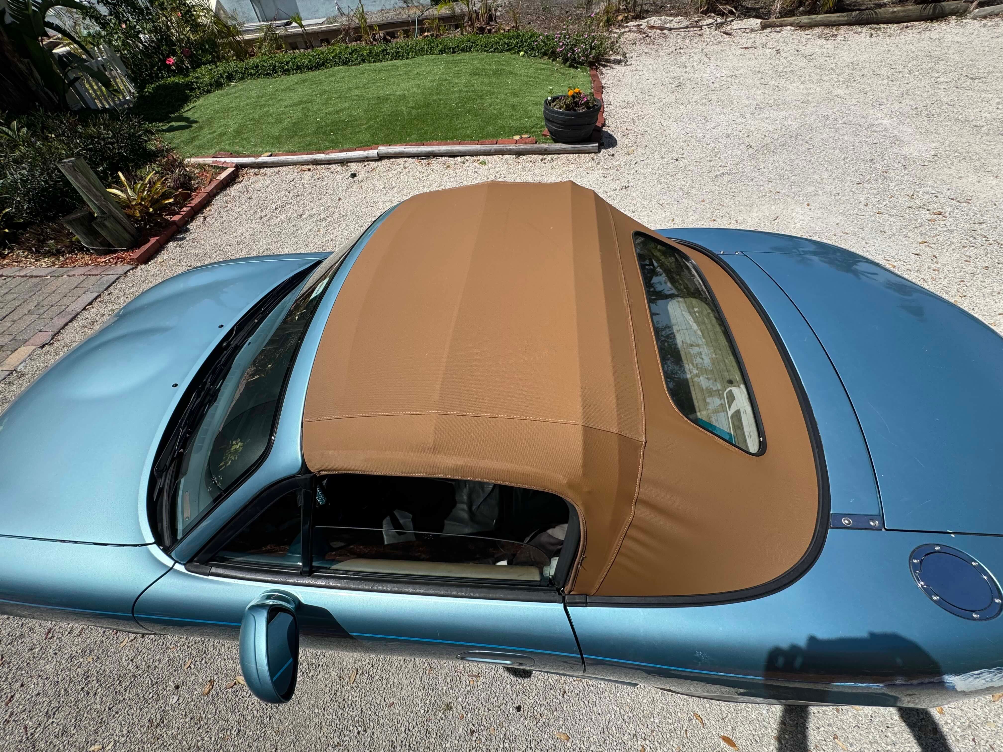 Used 2002 MAZDA MX-5 Miata LS RWD image 17