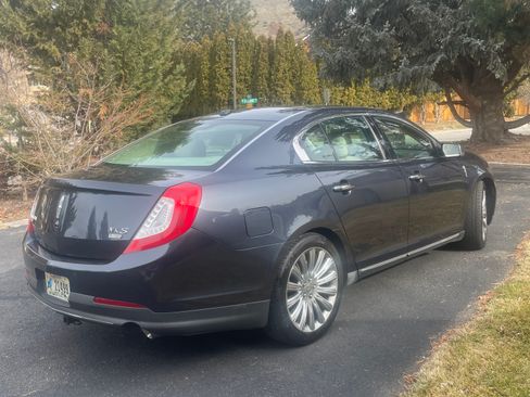 Used 2014 Lincoln MKS AWD w/ Equipment Group 101A image 4