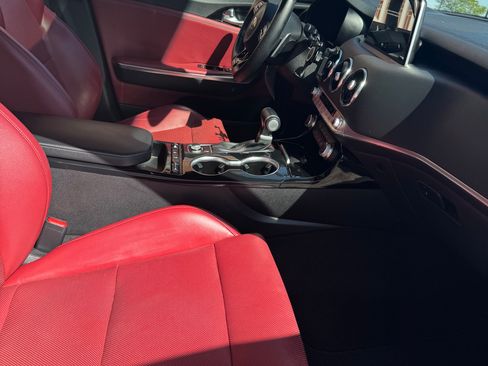 Used 2020 Kia Stinger GT-Line w/ Sun & Sound Package AWD/4WD image 19