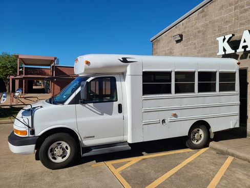 Used 2004 Chevrolet Express 3500 w/ School Bus Package image 4