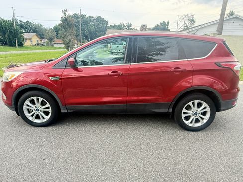 Used 2017 Ford Escape SE AWD/4WD image 4