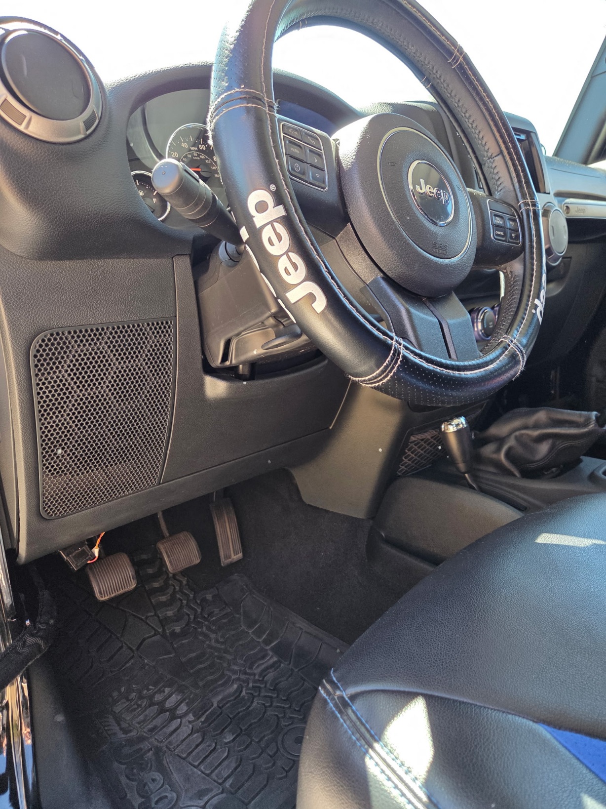Used 2018 Jeep Wrangler Unlimited Sport S AWD/4WD image 12