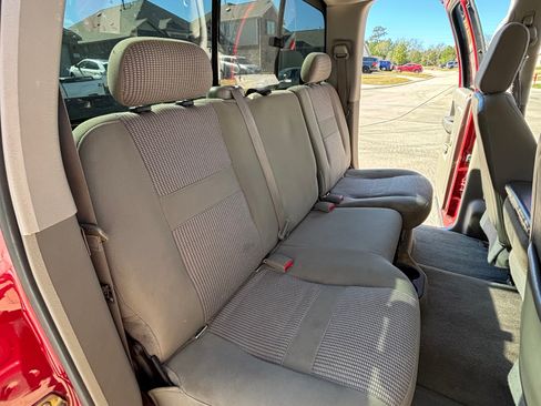 Used 2006 Dodge Ram 2500 Truck SLT image 26