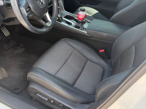 Used 2020 Honda Accord Sport image 13