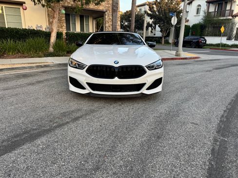 Used 2022 BMW M850i xDrive Convertible image 9