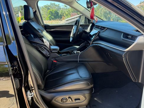 Used 2021 Jeep Grand Cherokee L Limited image 5