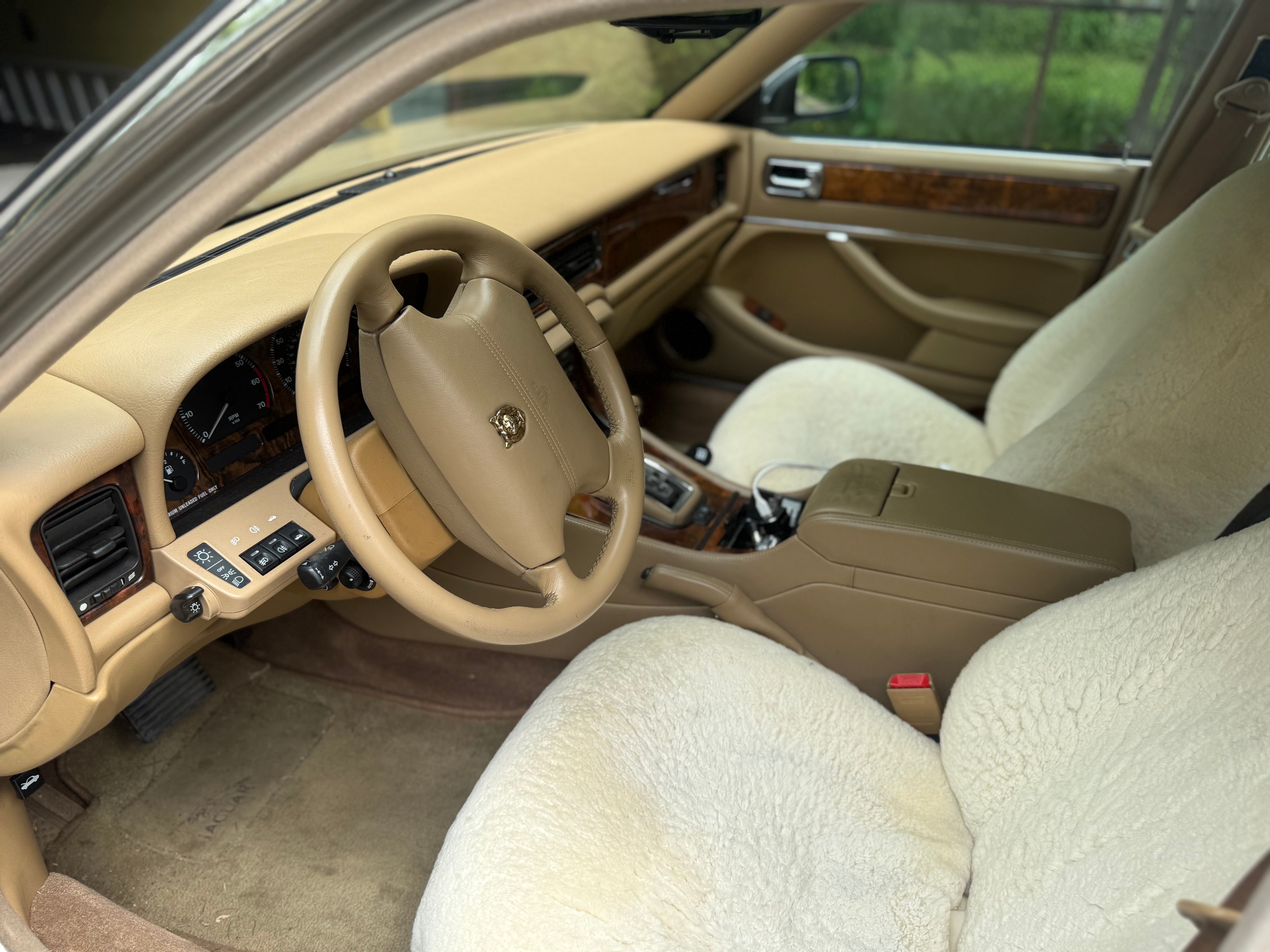 Used 1995 Jaguar XJ6 RWD image 11